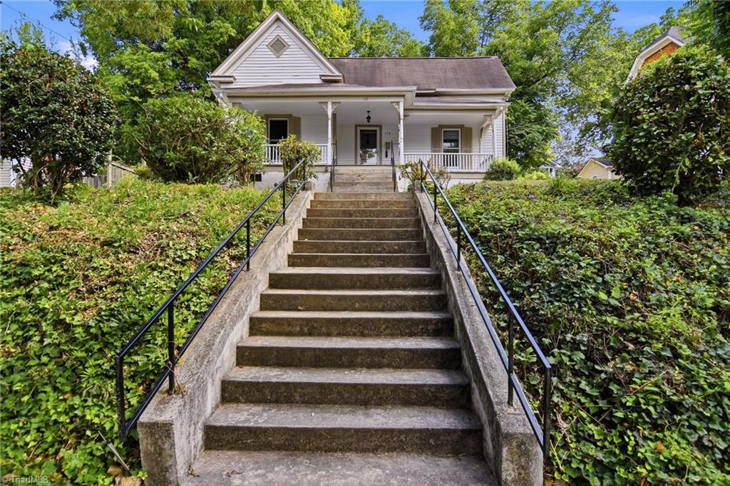 112 Gloria Avenue Property Photo 3