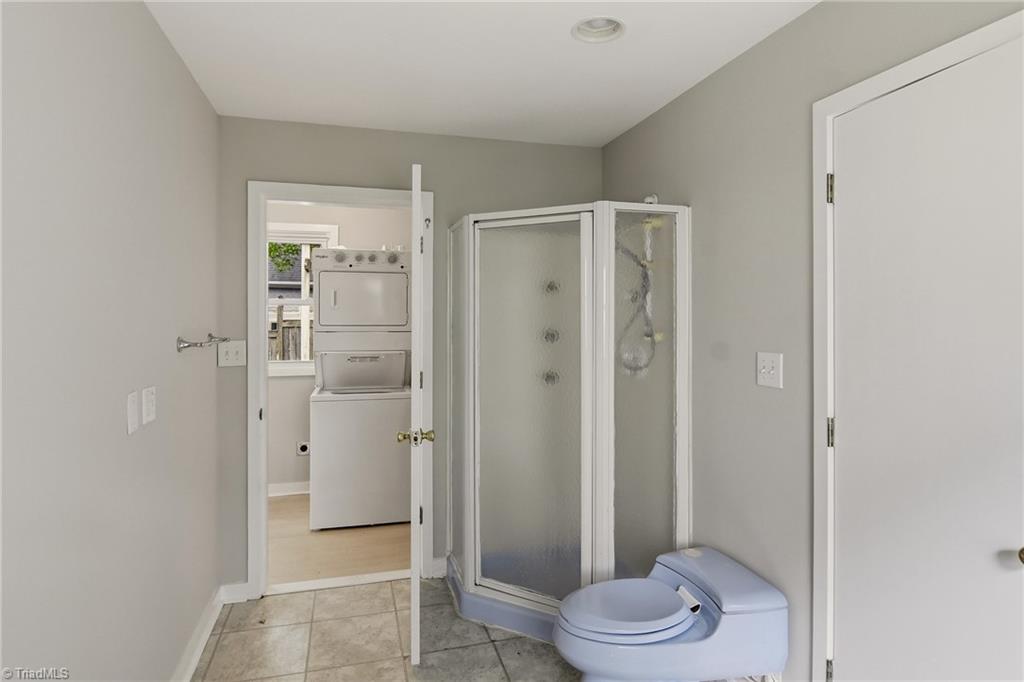 112 Gloria Avenue Property Photo 22