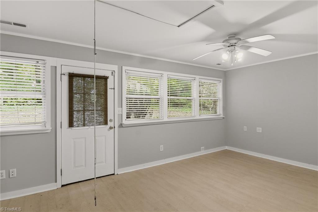 112 Gloria Avenue Property Photo 23