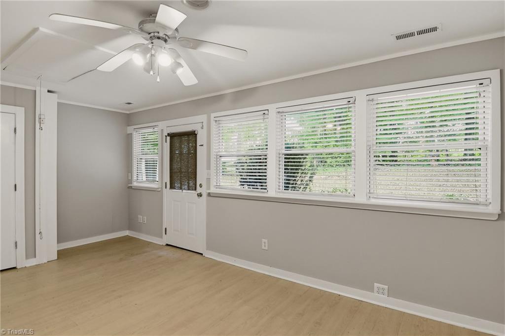 112 Gloria Avenue Property Photo 24