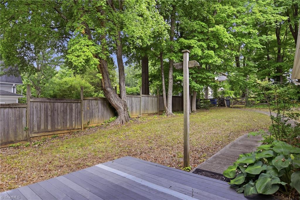112 Gloria Avenue Property Photo 32