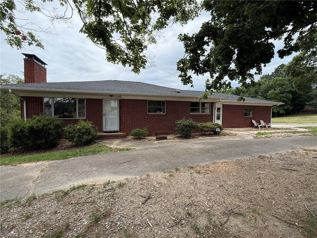 2345 Griffith Road Property Photo 1
