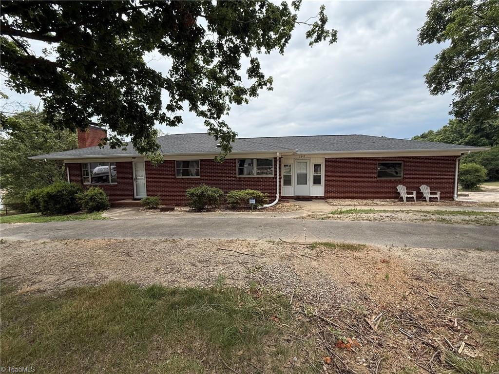 2345 Griffith Road Property Photo 2
