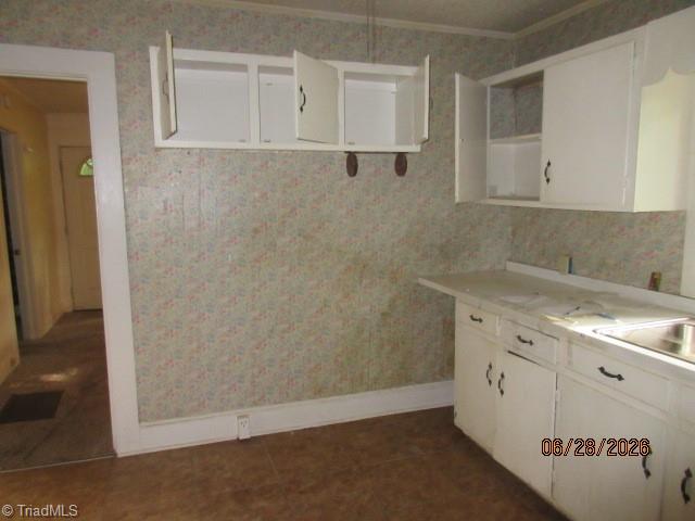 2718 Darden Road Property Photo 7