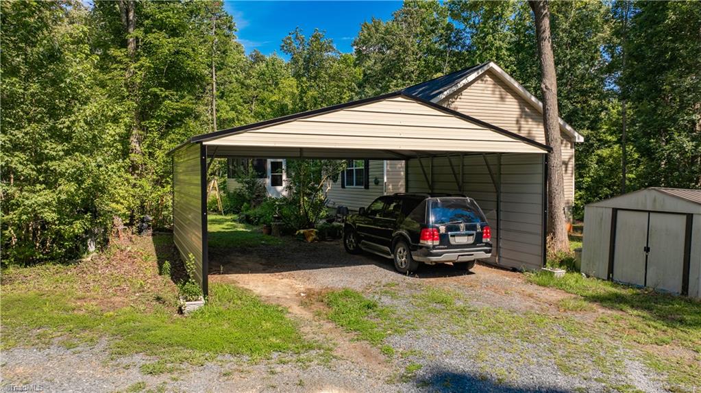 2311 Chrisco Road W Property Photo 8