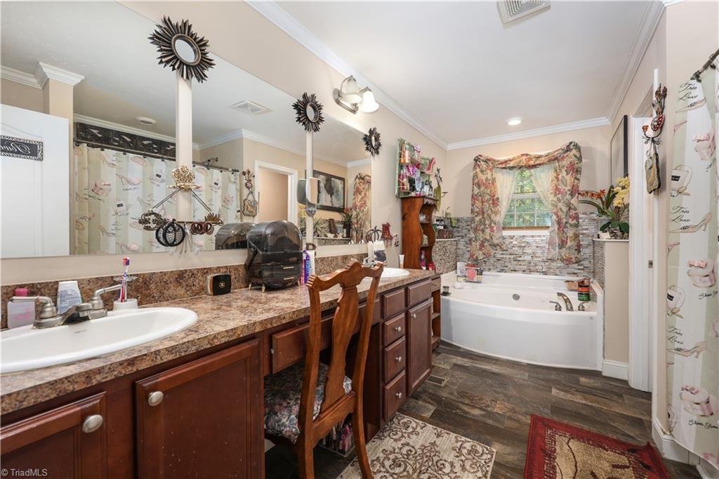 2311 Chrisco Road W Property Photo 16