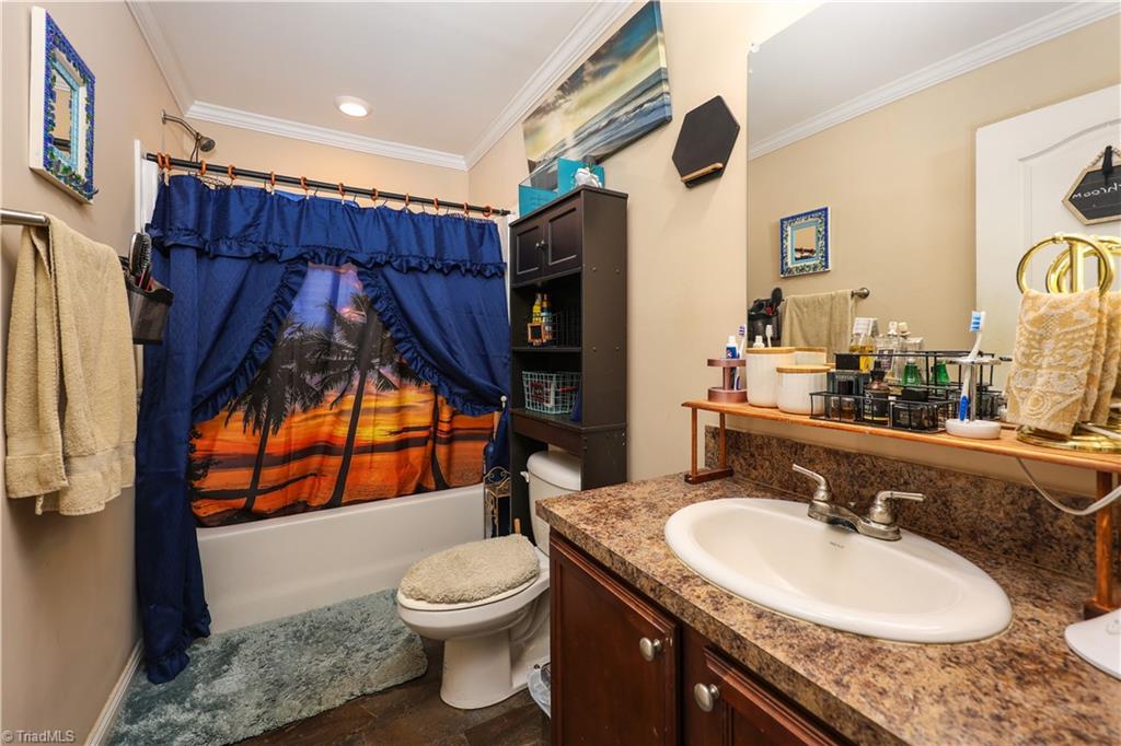 2311 Chrisco Road W Property Photo 32
