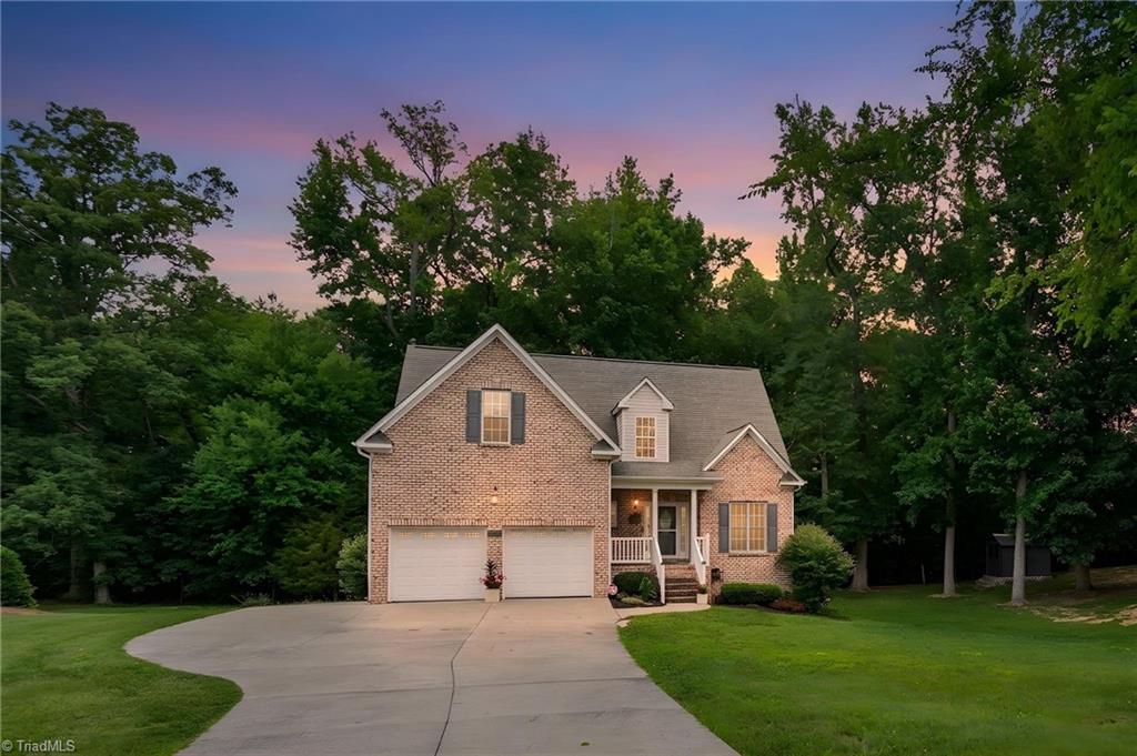 220 Drake Lane
