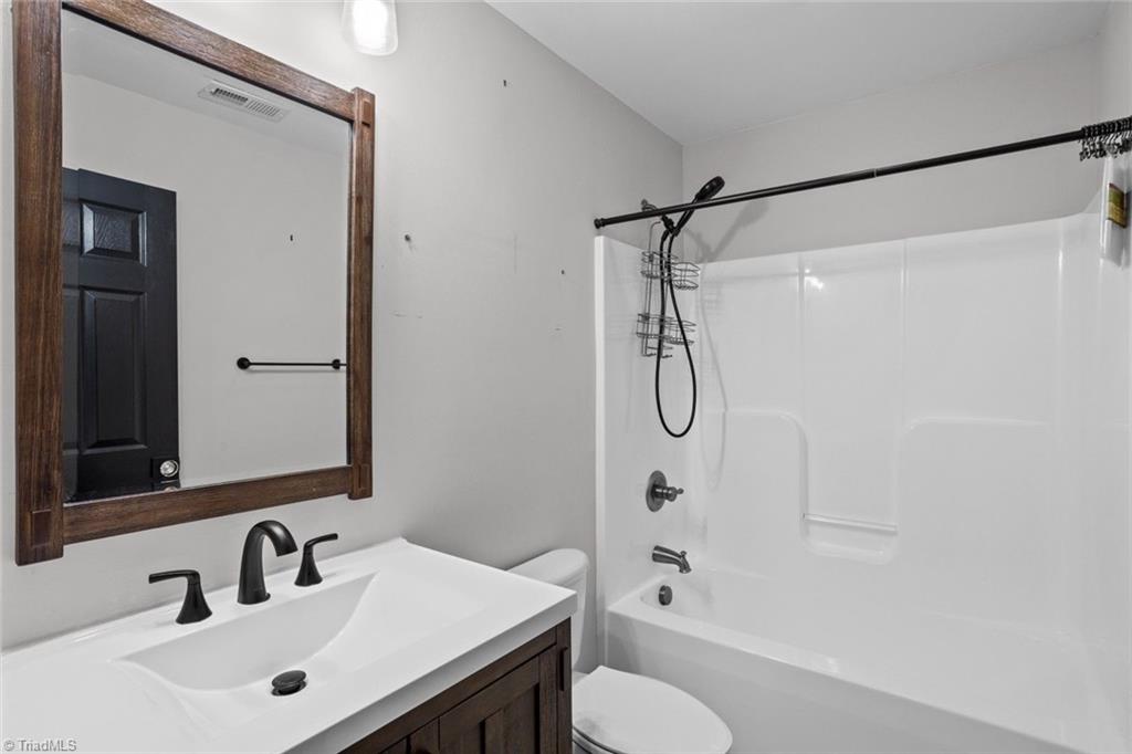 220 Drake Lane Property Photo 20