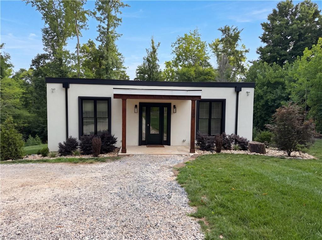 150 Ivory Lane Property Photo 1