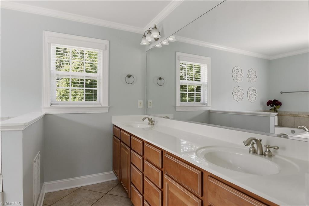 6902 Prairie Grove Drive Property Photo 25