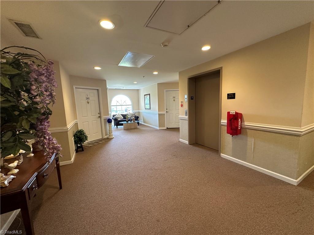 6941 Hanesbrook Circle Property Photo 12