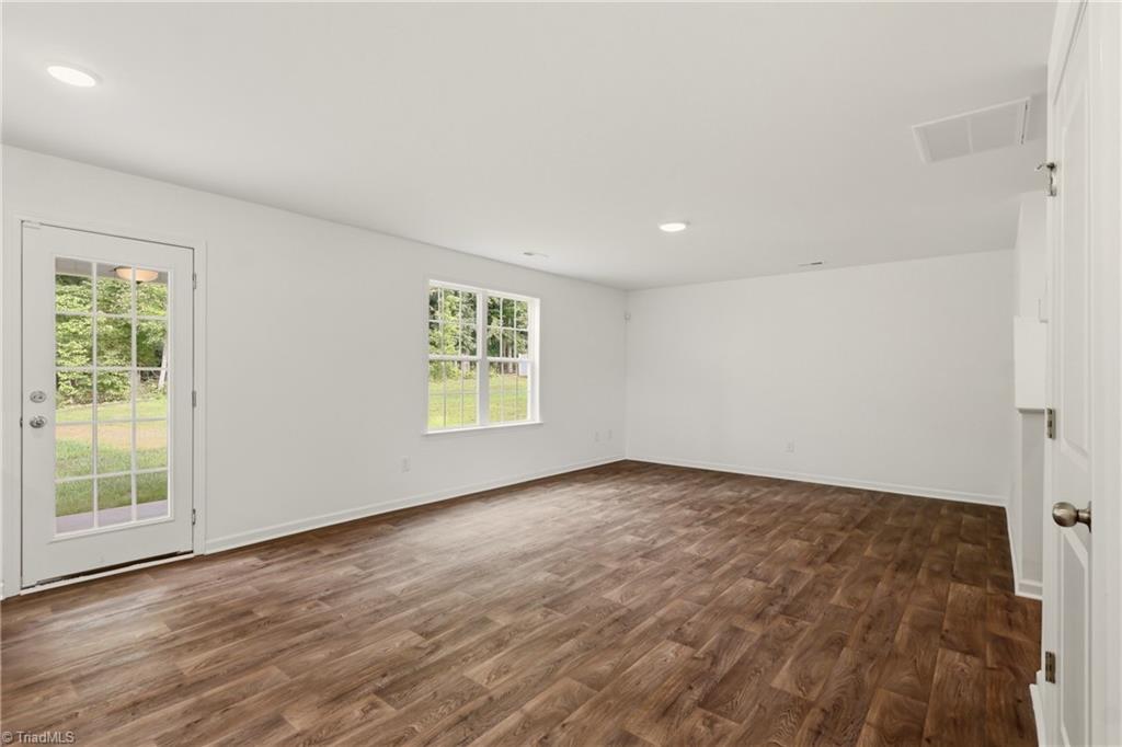 310 Middleton Drive Property Photo 11