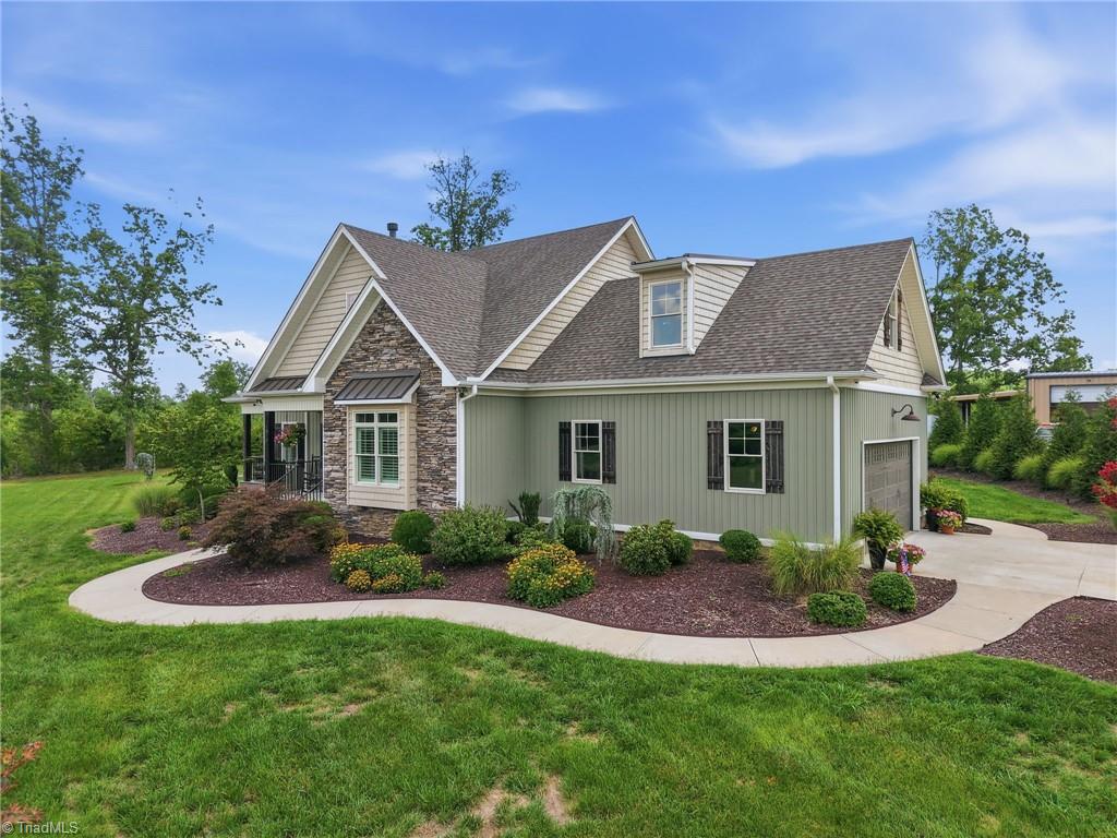 7070 Holts Store Road Property Photo 4