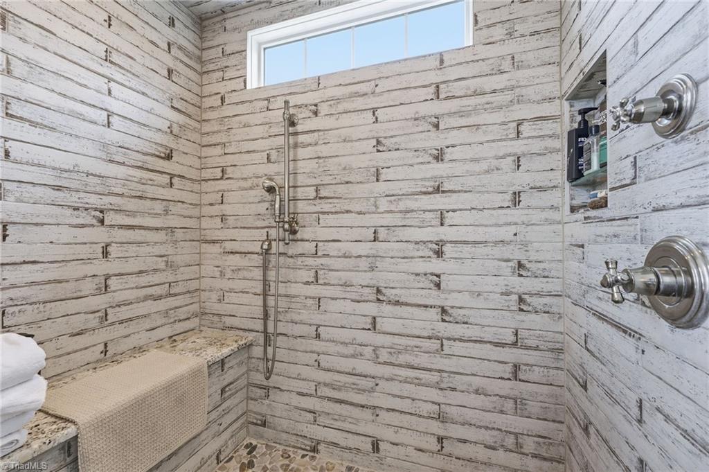 7070 Holts Store Road Property Photo 25