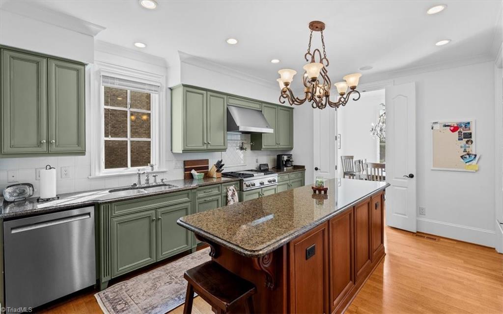 5 Old Saybrook Drive Property Photo 8