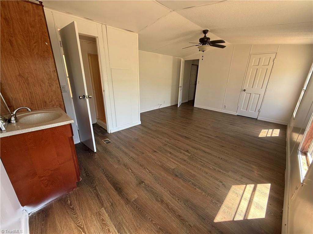 2738 Old Mountain Road Property Photo 8