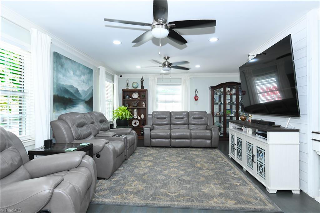 1014 Onslow Drive Property Photo 8