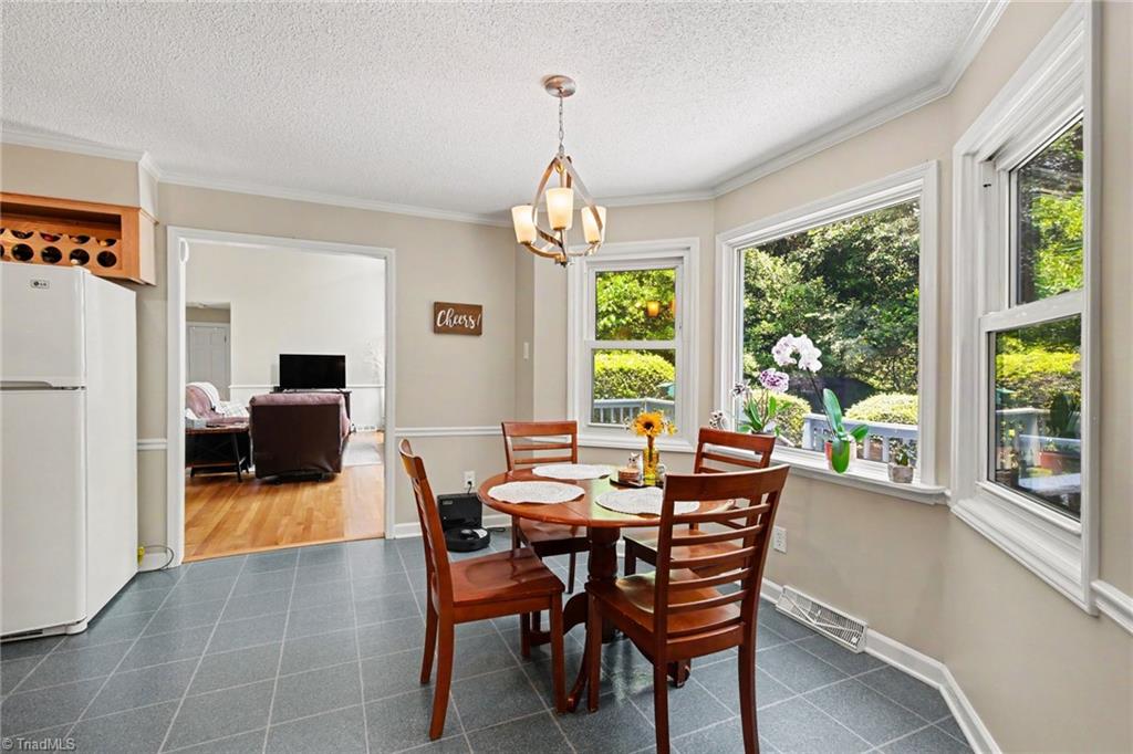 8805 Willowmede Drive Property Photo 8