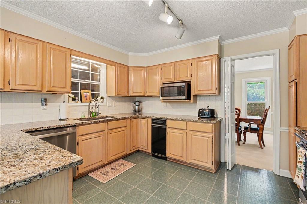 8805 Willowmede Drive Property Photo 10
