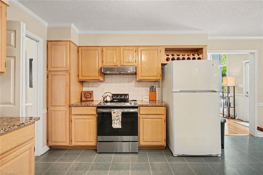 8805 Willowmede Drive Property Photo 12