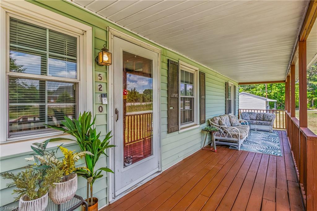 5210 Doris Street Property Photo 2