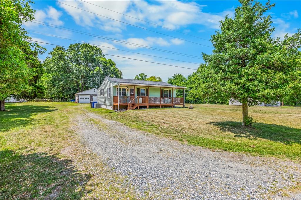 5210 Doris Street Property Photo 3