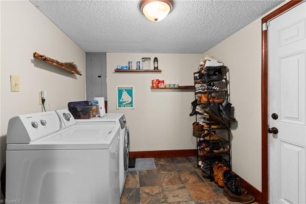 5210 Doris Street Property Photo 18