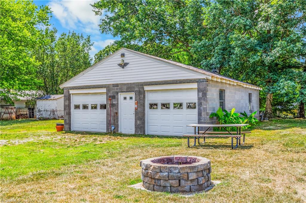 5210 Doris Street Property Photo 19