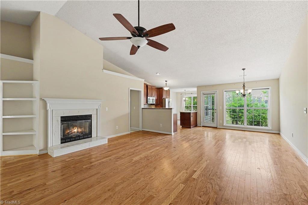 19 Mansfield Circle Property Photo 4