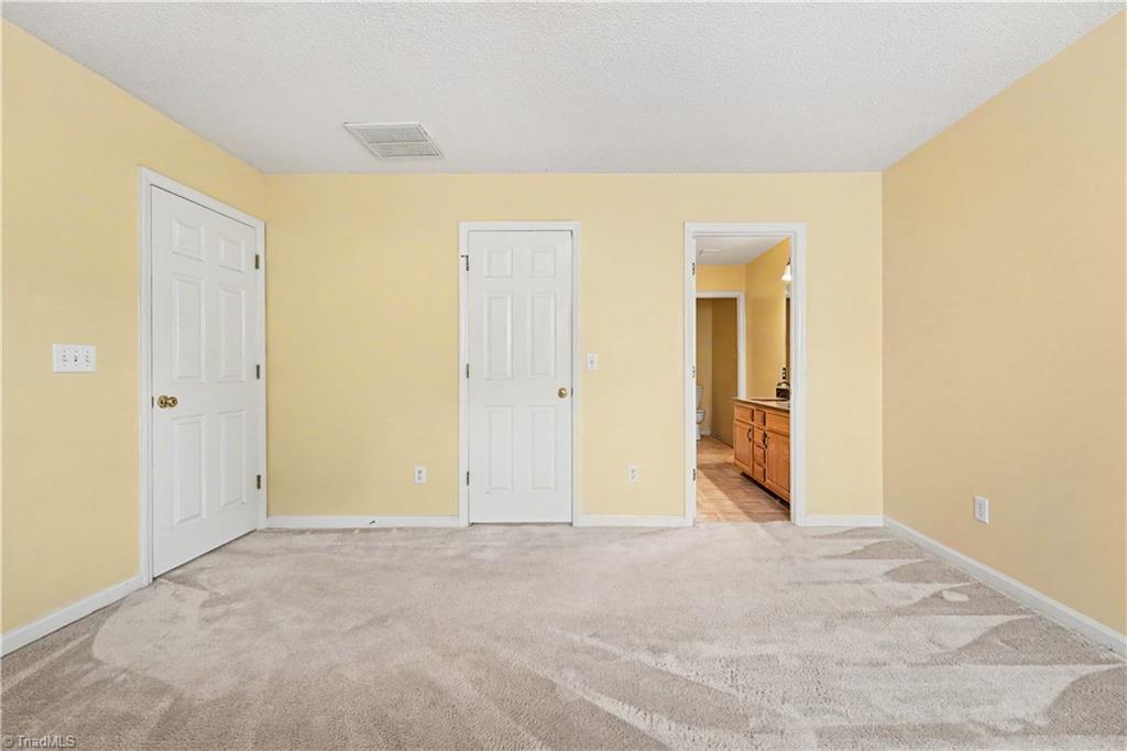 19 Mansfield Circle Property Photo 12
