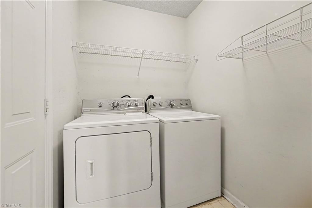 19 Mansfield Circle Property Photo 17
