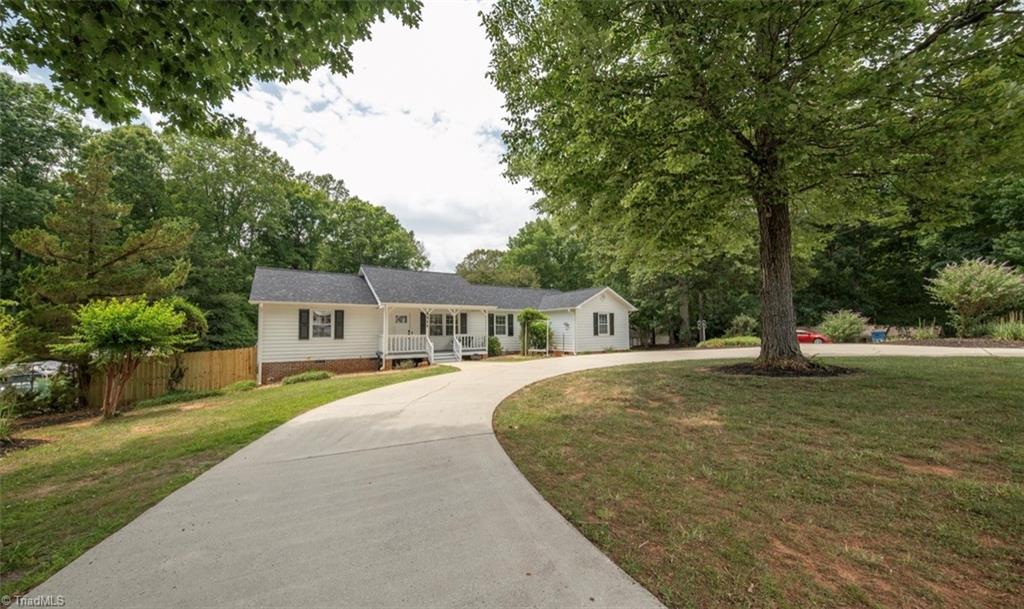 8311 Mapleway Lane Property Photo 2
