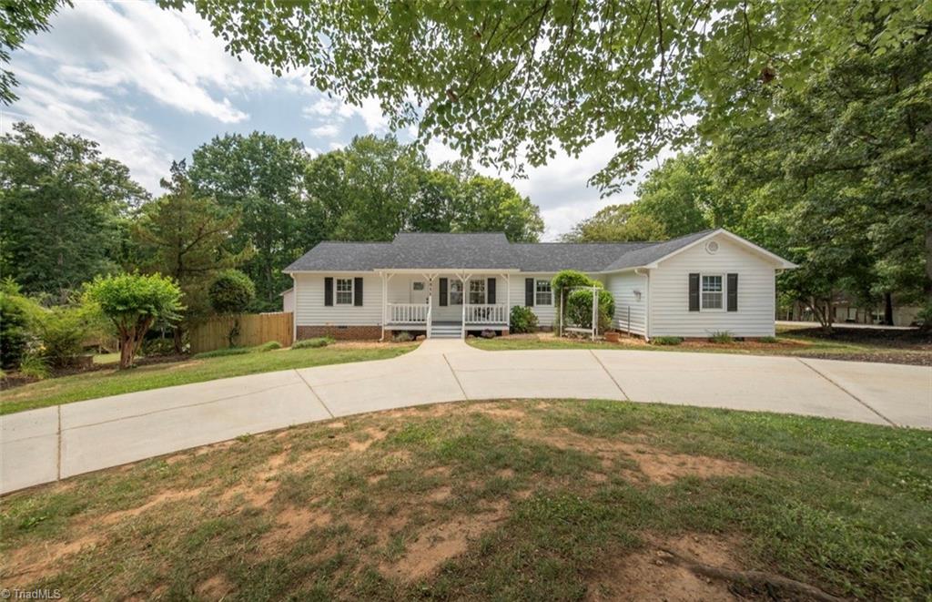 8311 Mapleway Lane Property Photo 3