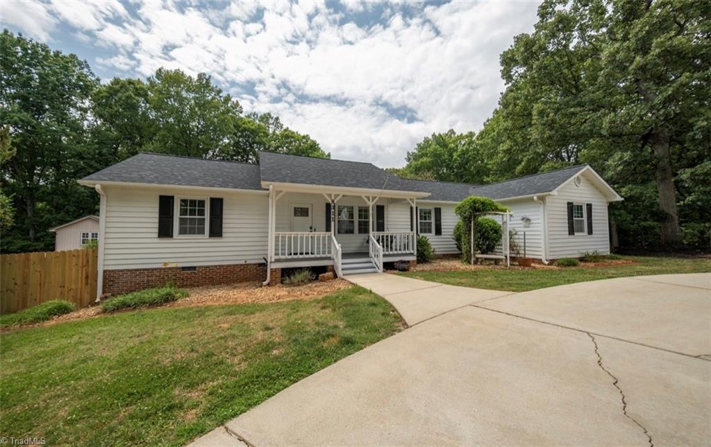 8311 Mapleway Lane Property Photo 4