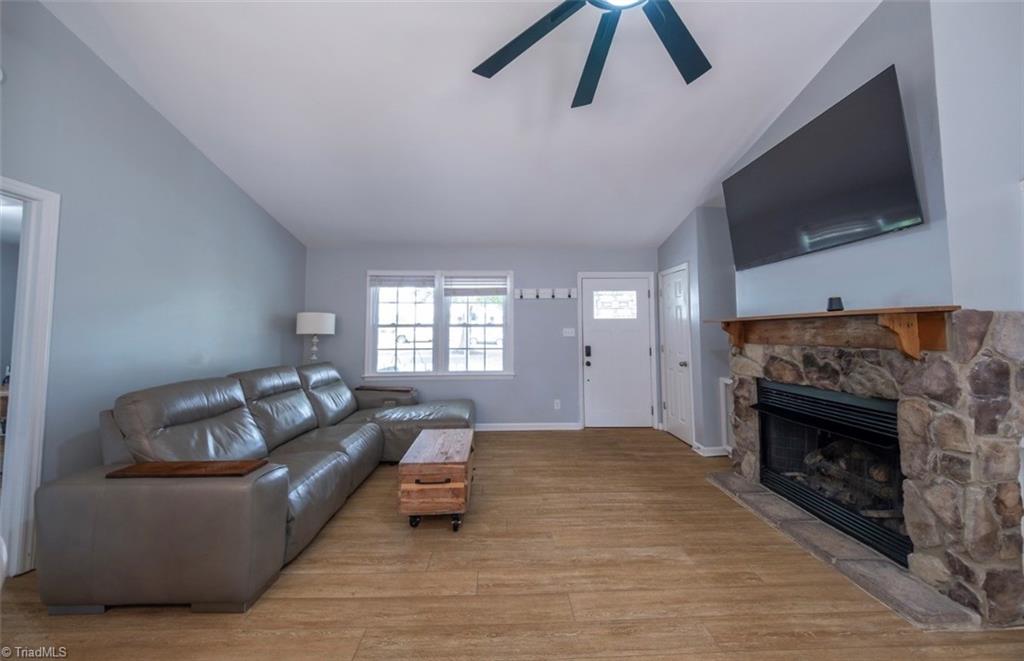 8311 Mapleway Lane Property Photo 6