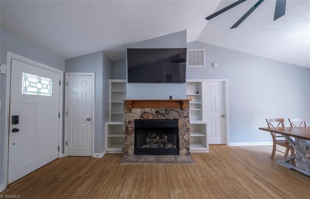 8311 Mapleway Lane Property Photo 8