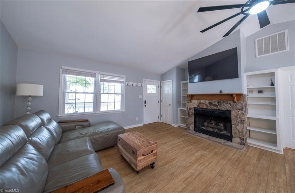 8311 Mapleway Lane Property Photo 9