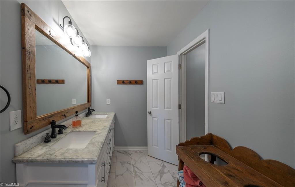 8311 Mapleway Lane Property Photo 23