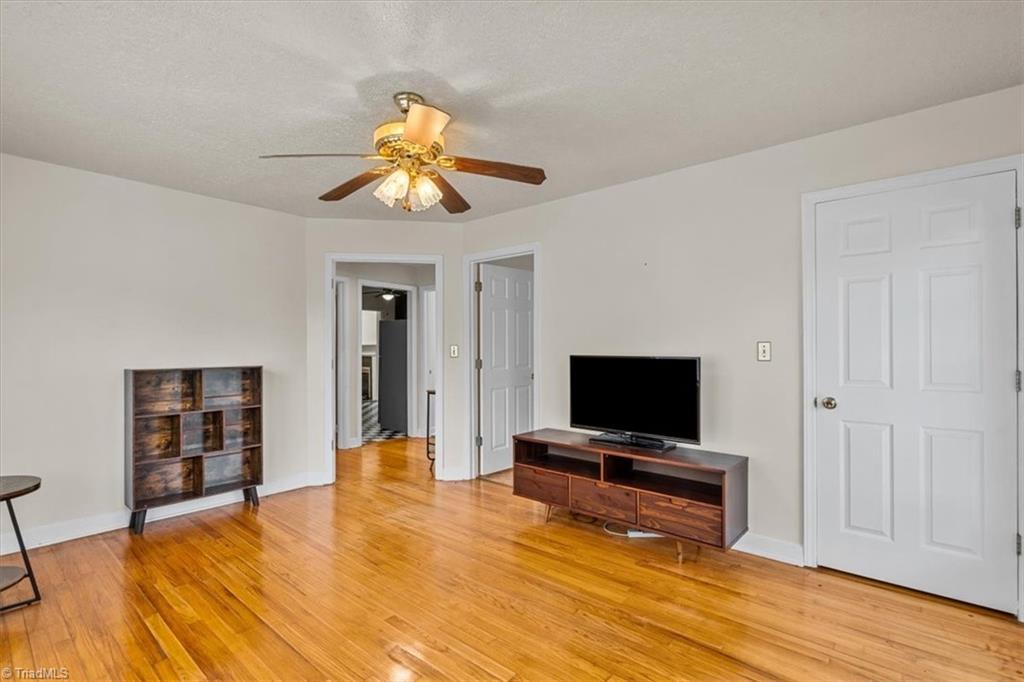 415 Davidson Street Property Photo 5