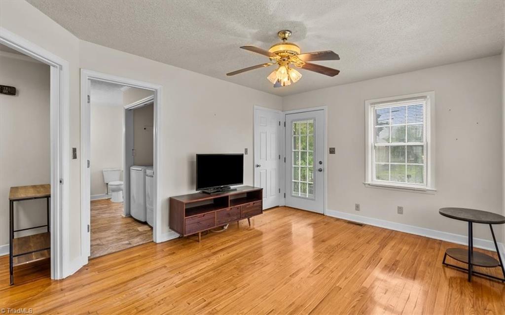 415 Davidson Street Property Photo 7