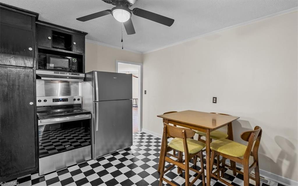 415 Davidson Street Property Photo 14