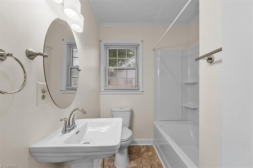 415 Davidson Street Property Photo 20