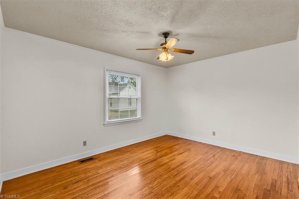 415 Davidson Street Property Photo 21