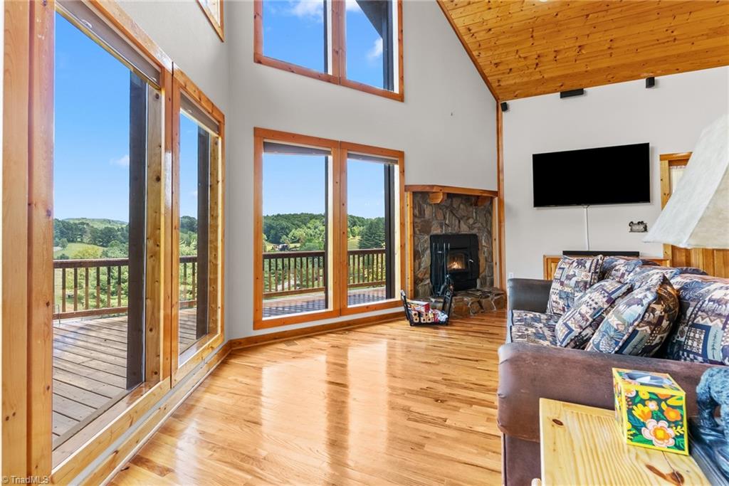 285 Black Bear Ridge Road Property Photo 17