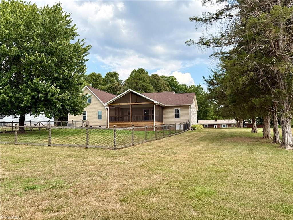 1027 Tabor Road Property Photo 4
