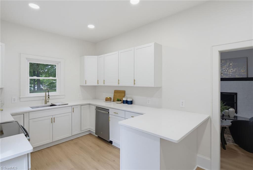 258 Lakeside Avenue Property Photo 4