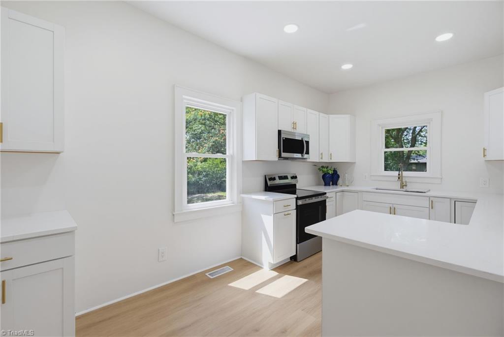 258 Lakeside Avenue Property Photo 10