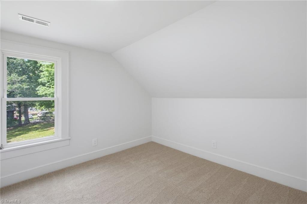 258 Lakeside Avenue Property Photo 31