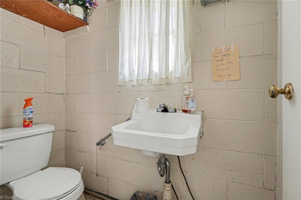 5109 Nc Highway 89 E Property Photo 18
